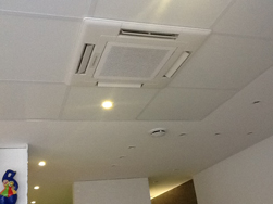 climatisation réversible encastrée dans le plafond